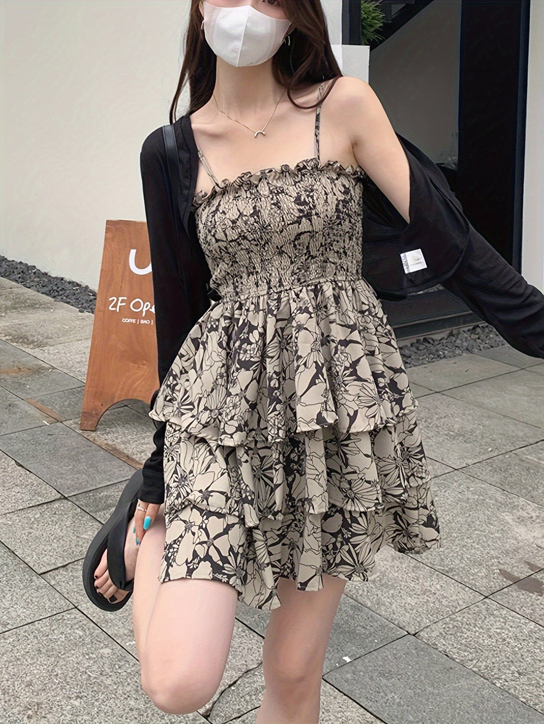 Stilla | Sommerkjole Med Blomsterprint Let Kjole Med Spaghetti Stropper, Slingback Stil