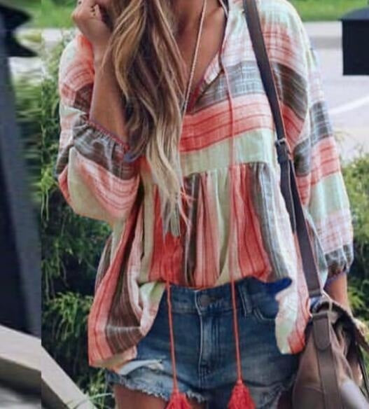 Stilla | Bluse med pompon-print. Moderne