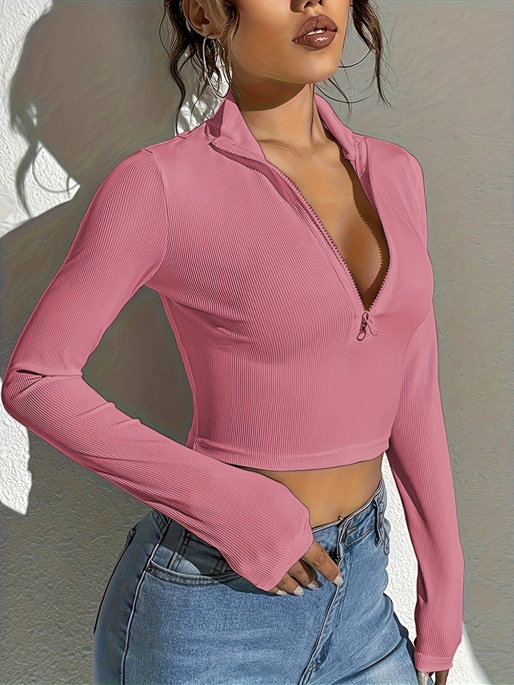 Stilla | Ribbet Cropped T-shirt Med Lynlås Foran
