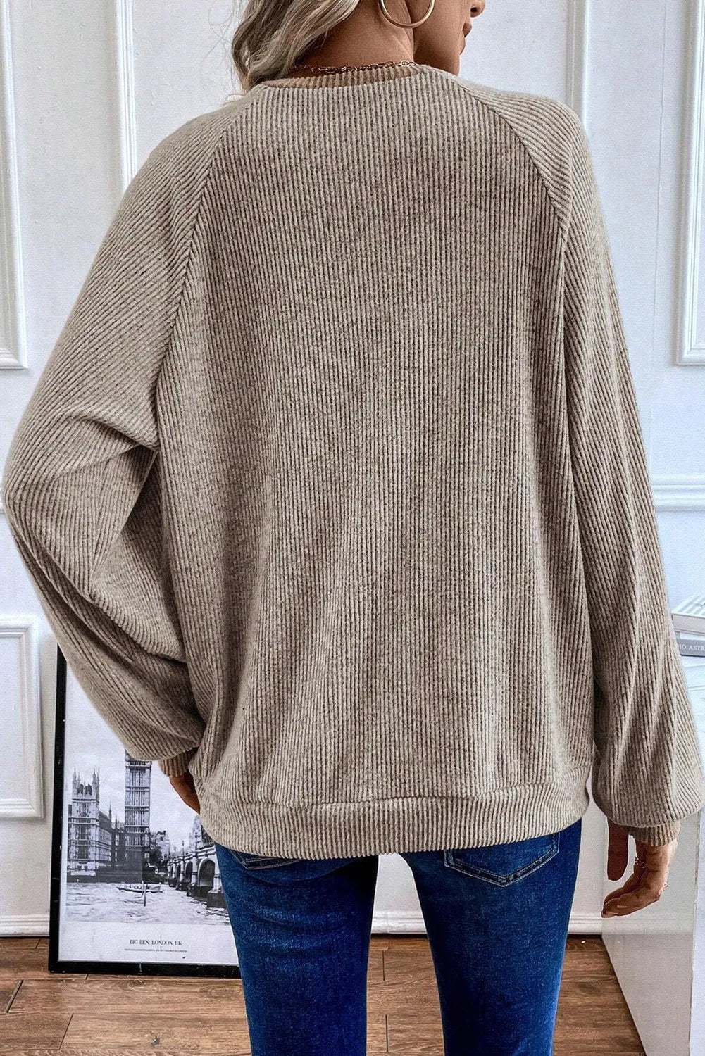 Stilla | Bluse med Lange Ærmer og Viertelknapper
