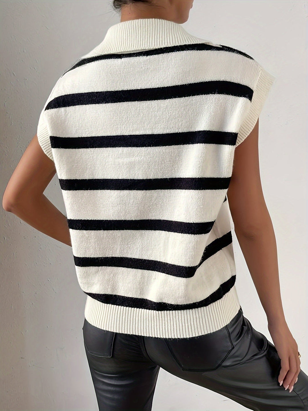 Stilla | Chic Stribet Ærmeløs Pullover