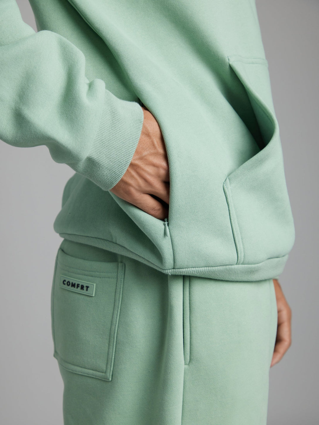 Stilla | Cozy Travel Hoodie med Flytilstand Grafisk