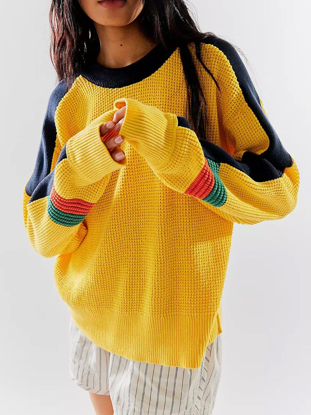 Stilla | Sweatshirt med kontrasterende rund halsudskæring i rib strik