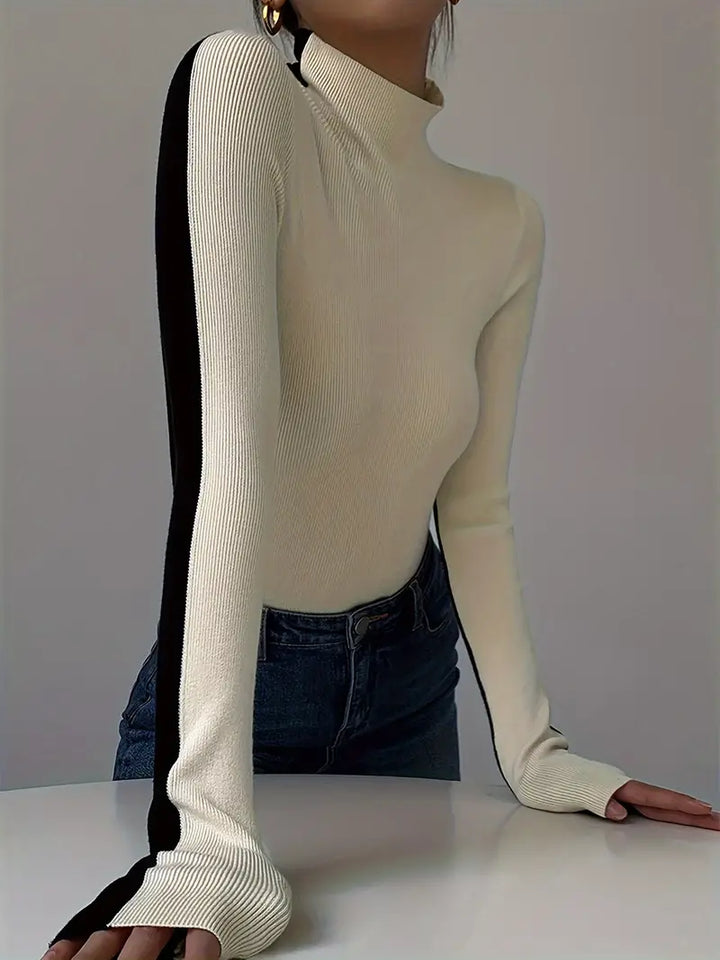 Stilla | Elegant Rullekrave Sweater Med Farveblok Design