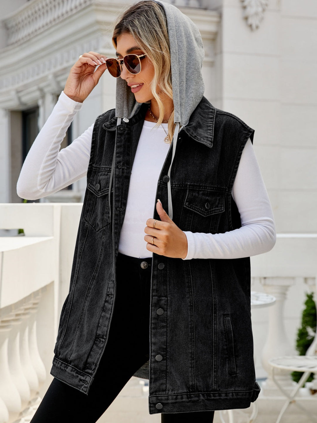 Stilla | Pocketed Button up Sleeveless Denim Jacket