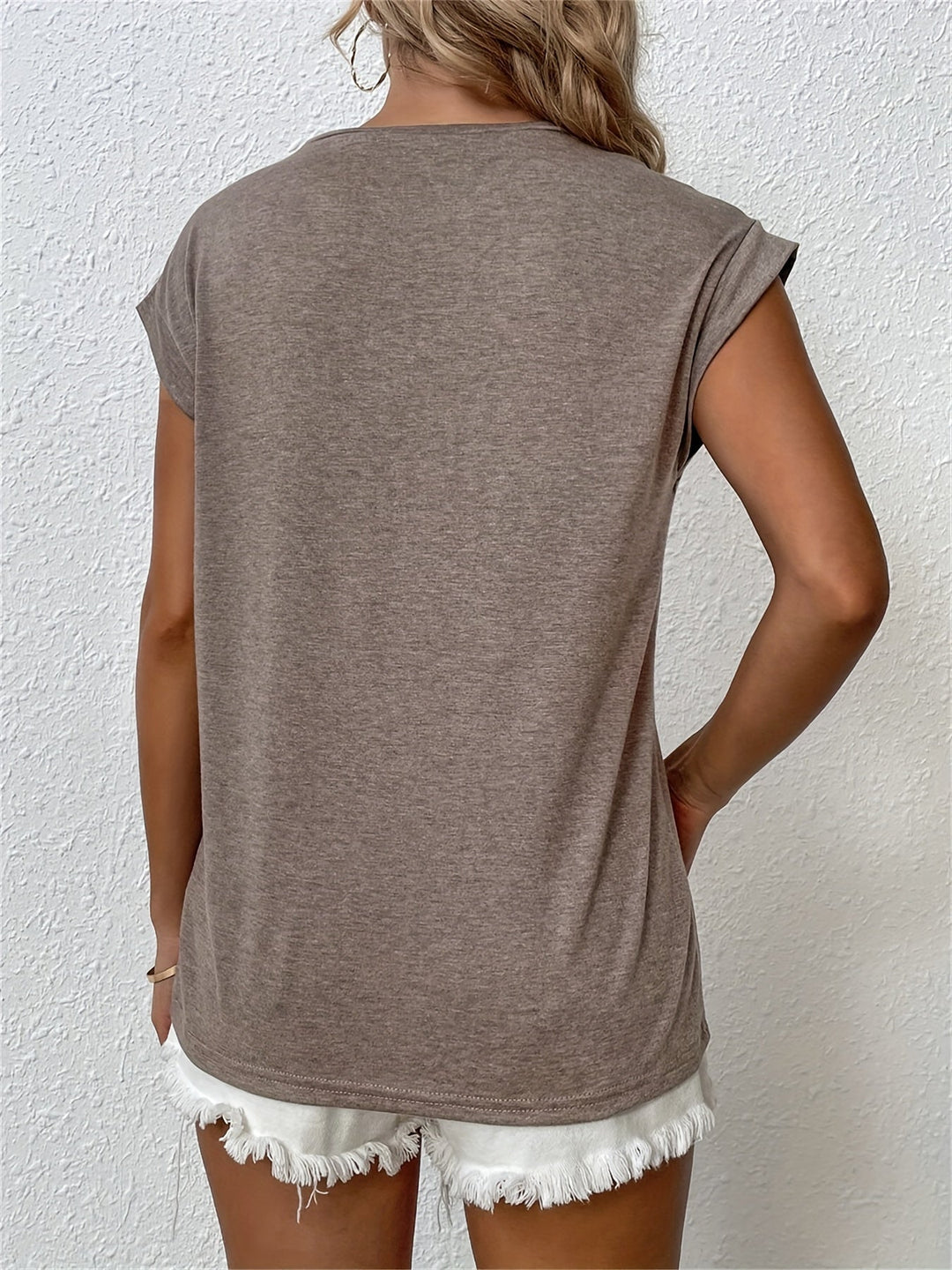 Stilla | T-Shirt Med Korte Ærmer Og Rund Halsudskæring Til Forår Og Sommer