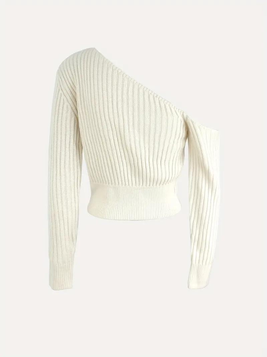 Stilla | Pullover i ribstrik med asymmetrisk udskæring