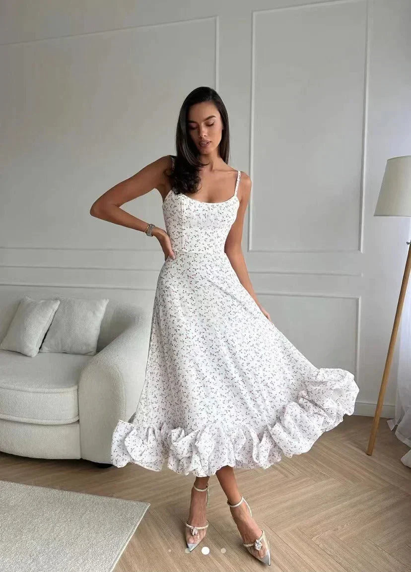 Stilla | Midikjole med volant og bustier
