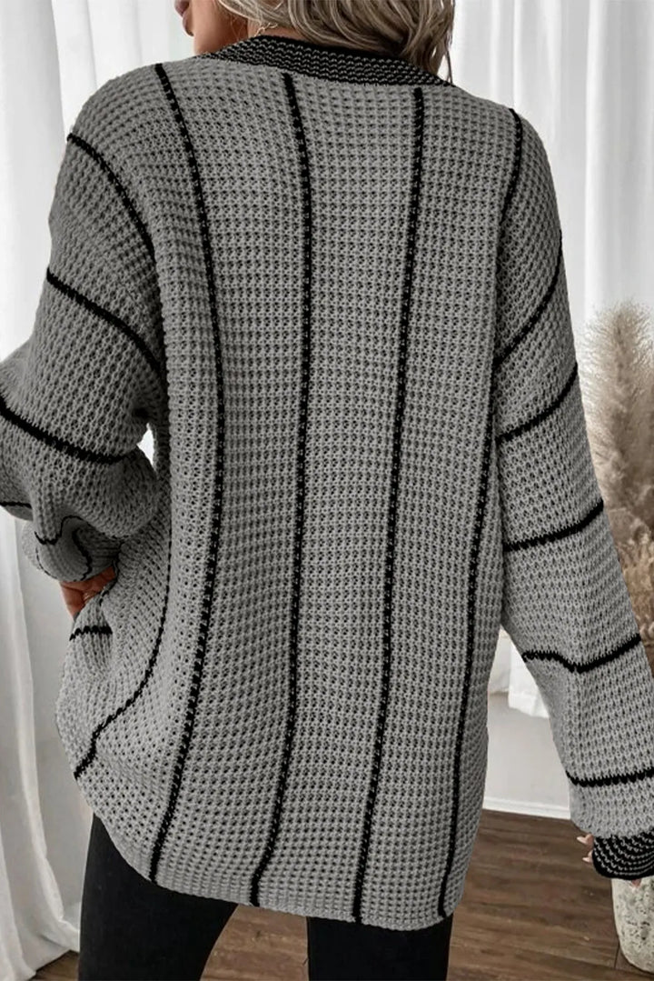 Stilla | Stribet Pullover med V-udskæring og Nedsænkede Skuldre