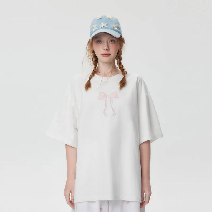 Stilla | T-Shirt Oversize med broderet knude