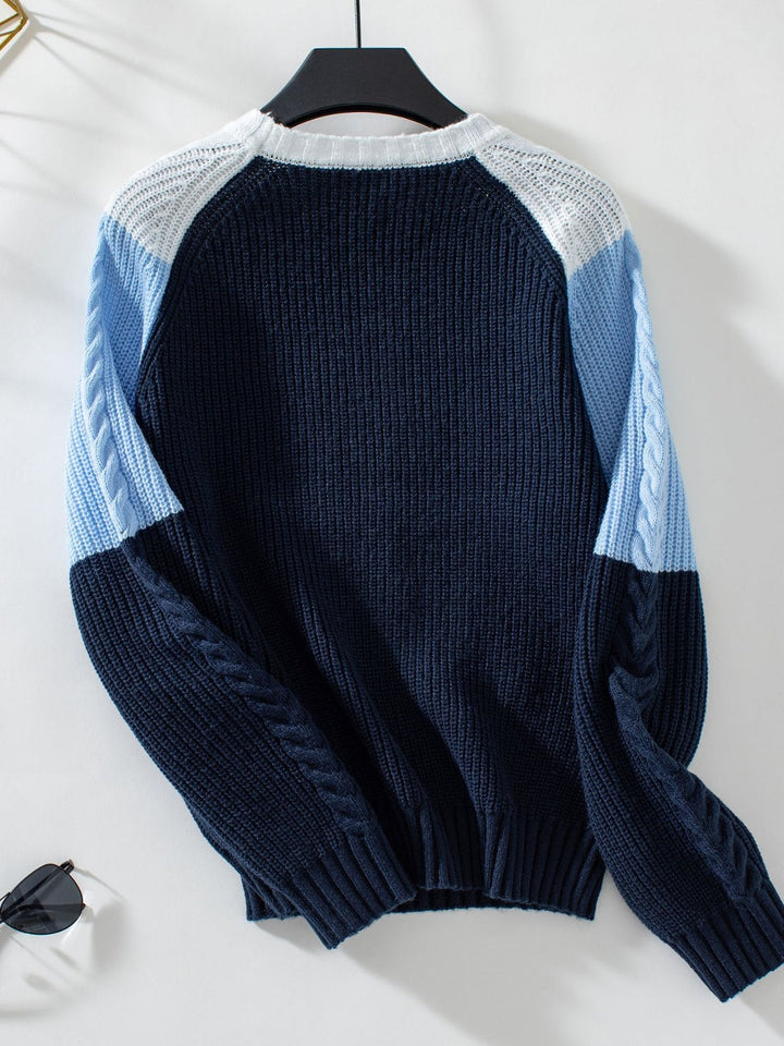 Stilla | Rundhalset Pullover Med Farveblok og Lange Ærmer