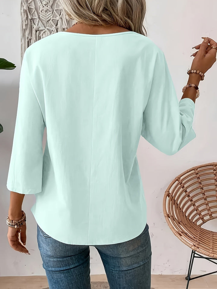 Stilla | Elegant Hvid Dametop, Minimalistisk Design, Rund Halsudskæring, Polyester