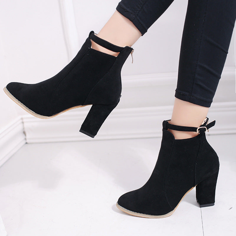 Dame High-Heel Støvletter med elegant remdesign og komfortabel sål Stilla