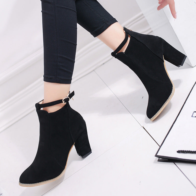 Dame High-Heel Støvletter med elegant remdesign og komfortabel sål Stilla