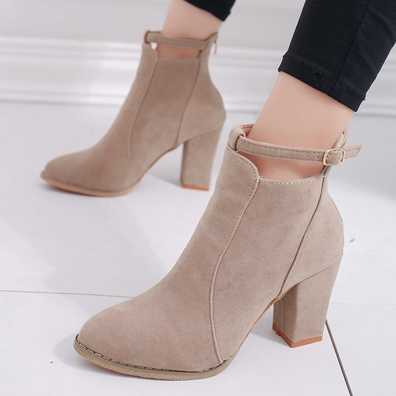Dame High-Heel Støvletter med elegant remdesign og komfortabel sål Stilla
