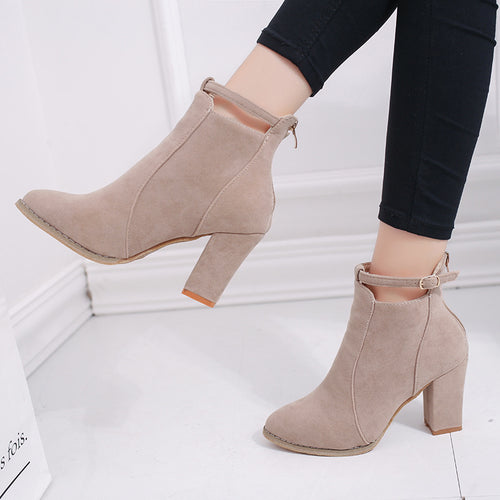 Dame High-Heel Støvletter med elegant remdesign og komfortabel sål Stilla