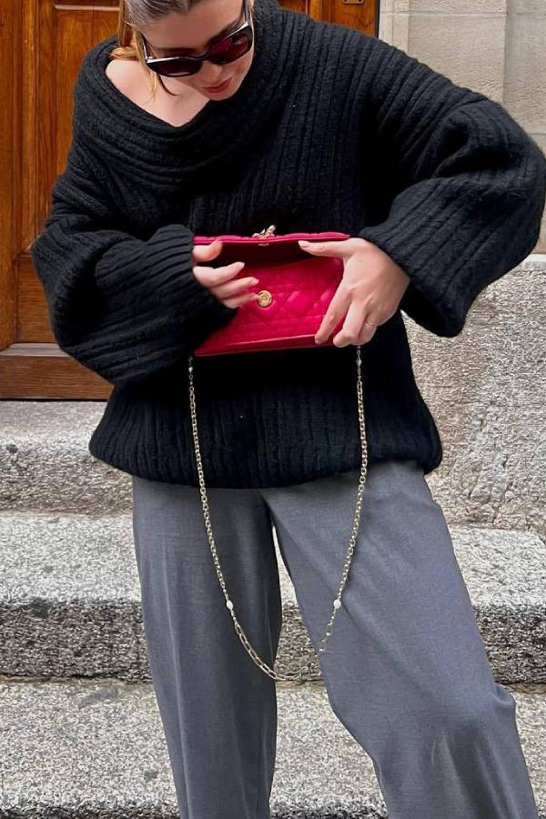 Stilla | Modetrend, Løs Strikpullover Med Uregelmæssig Krave