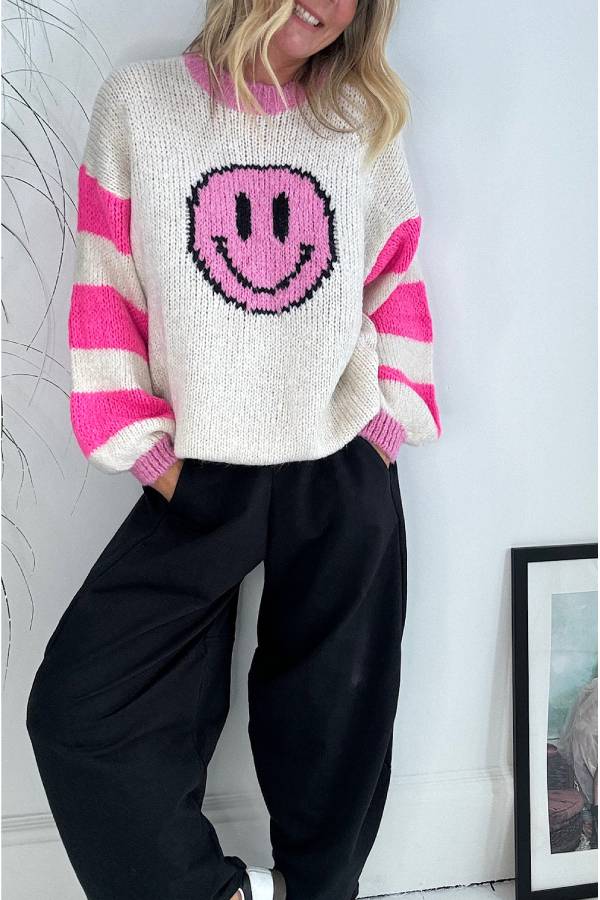 Stilla | Positivitet Og Varme Løs Pullover Fra Happy Face Strik I Kontrastfarve