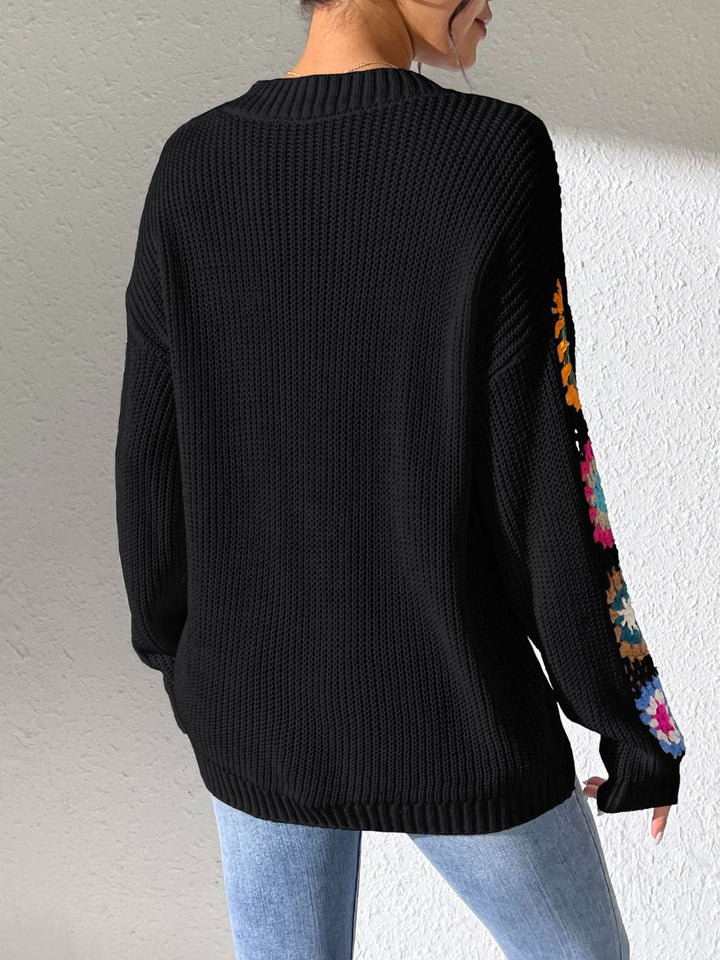Stilla | Sweater V-udskæring med Hæklede Blomster-Mønster