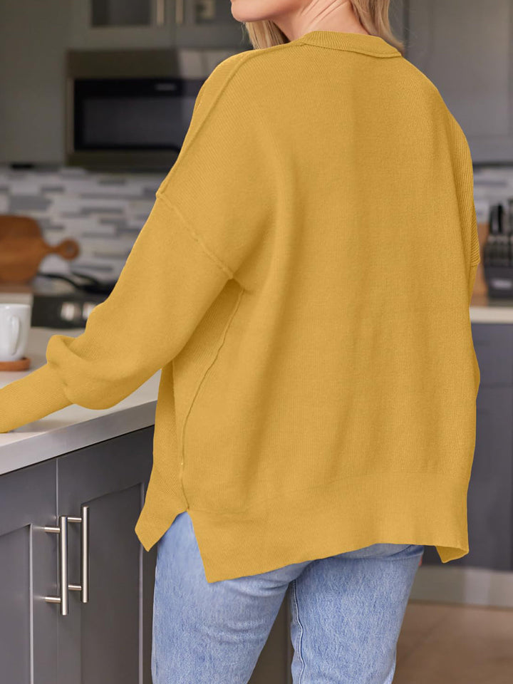 Stilla | Rundhals Pullover med Slids og Faldende Skuldre