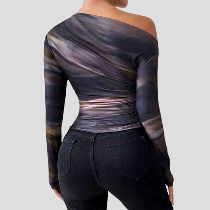 Stilla | Slank Abstrakt Off Shoulder Top