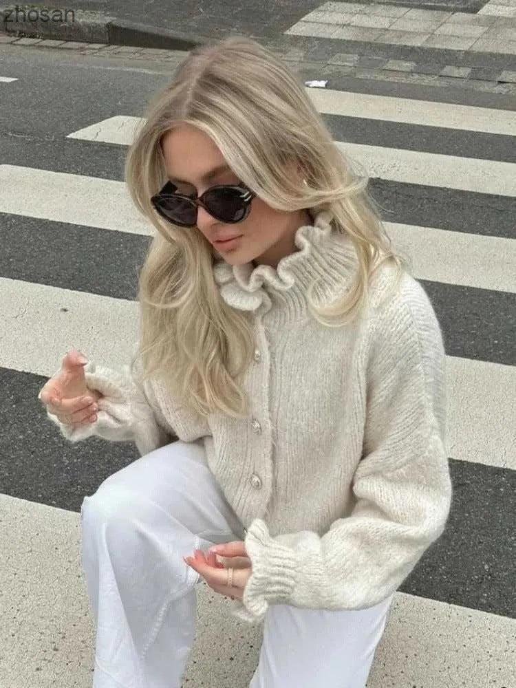 Stilla | Chic Kvinders Cardigan med Knapper og Stilfuld Krave