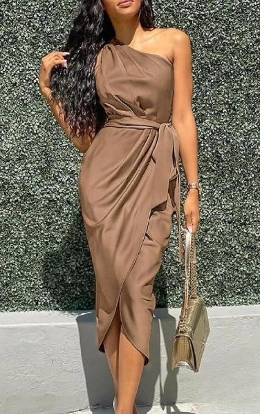 Stilla | Kvalitet Off Shoulder Ruffle Kjole