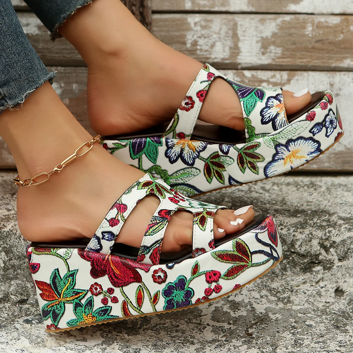 Stilla | Sommer Sko Floral Kilehælsandaler