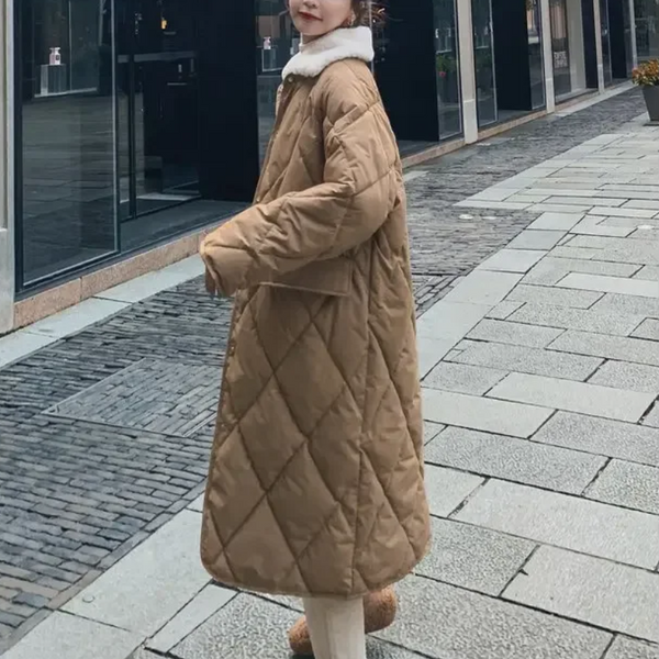 Stilla | Stilfuld overdimensioneret quiltet jakke med pelskrave og knapper Ideel til efterår/vinter