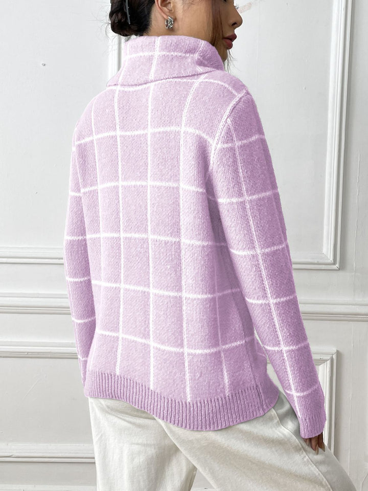 Stilla | Pullover med høj hals og lange ærmer med hjerteformet ternet mønster