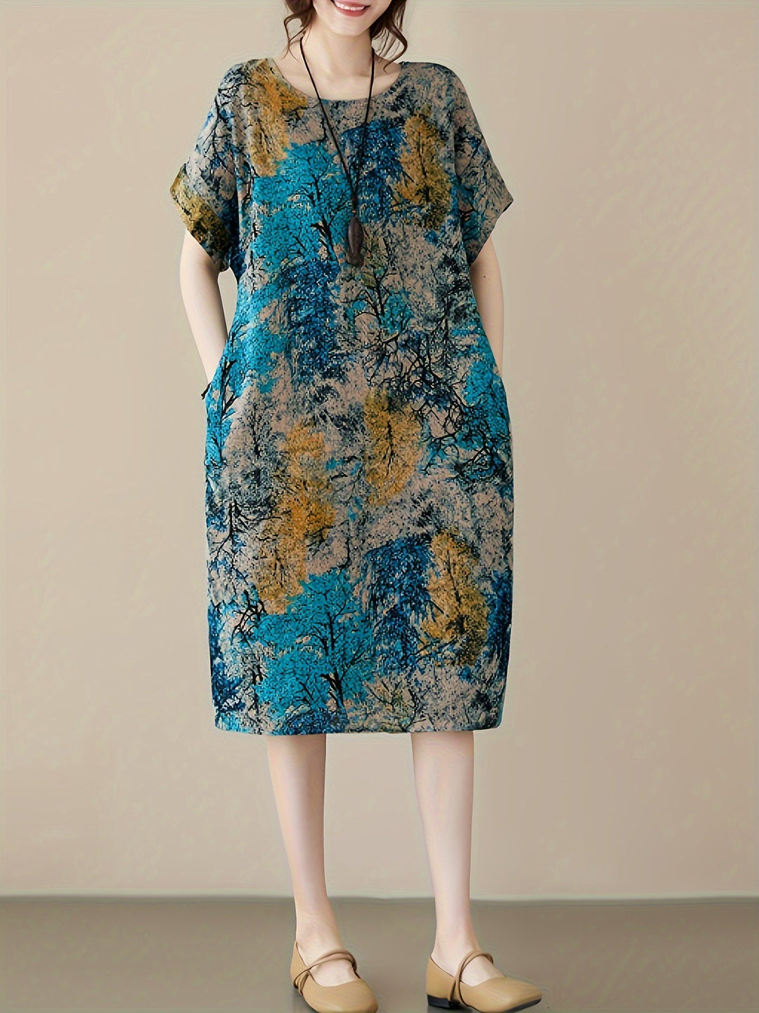 Stilla | Afslappet Linned Kjole Plus Size Kjole Med Blomster, Rund Hals Og Lommer