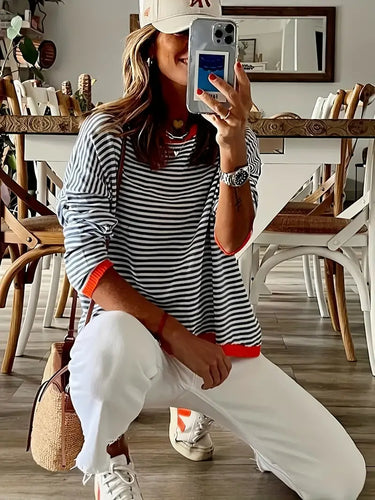 Stilla | Stilig sweater med oversized striber