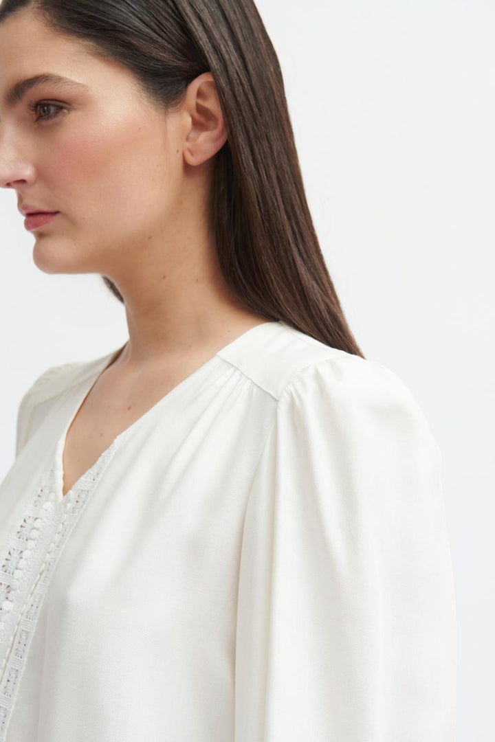 Stilla | Elegant Naturlig Bluse
