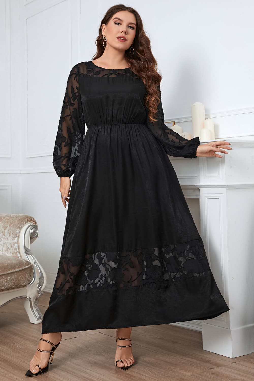 Stilla | Melo Apparel Plus Size Broderi Rund hals Lange ærmer Maxi kjole