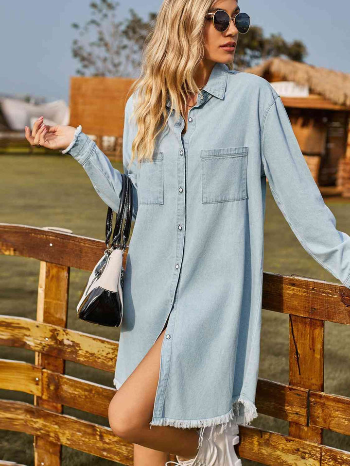 Stilla | Kravehals rå kant denimkjole