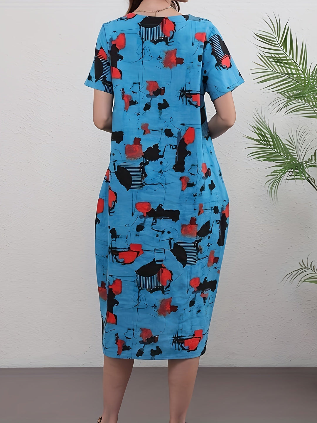 Stilla | Elegant Linned Midi Kjole Med Markant Abstrakt Mønster
