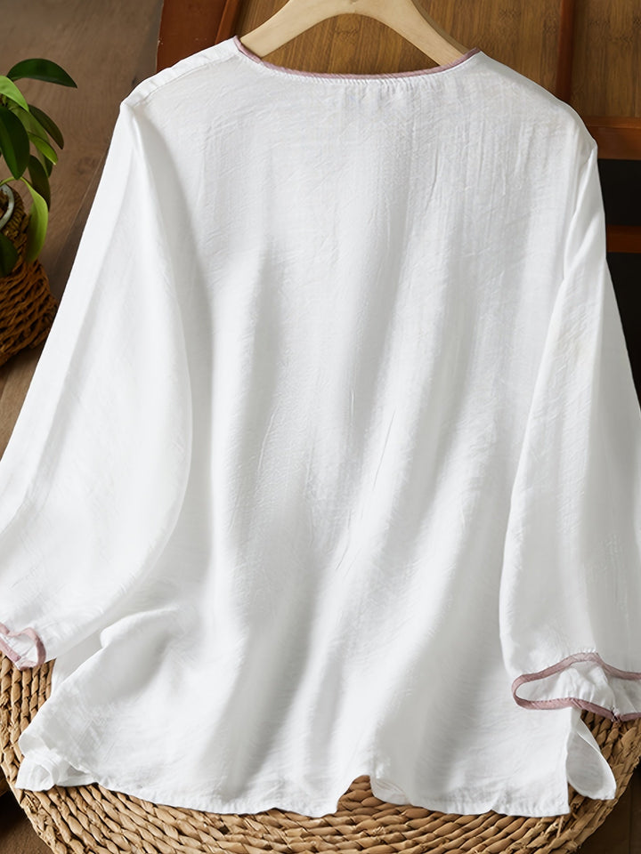 Stilla | Linned Damebluse 3/4 Ærmer, Perlemorsknapper Og Broderier, Retrostil Med Gennemsigtigheder