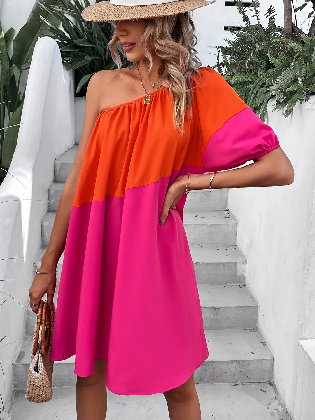 Stilla | Elegant Asymmetrisk Stropløs Kjole