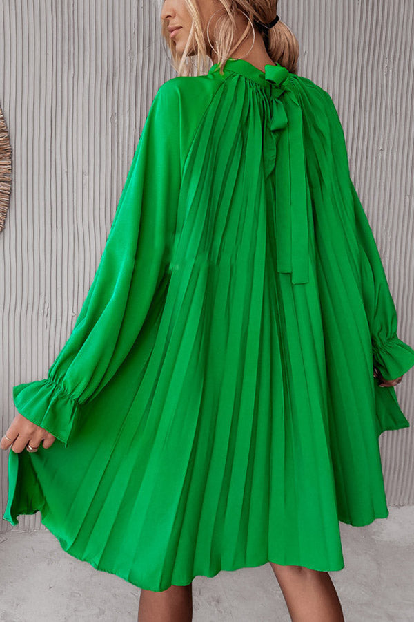 Stilla | Looking Luxe Plisseret Satin Babydoll Mini Kjole