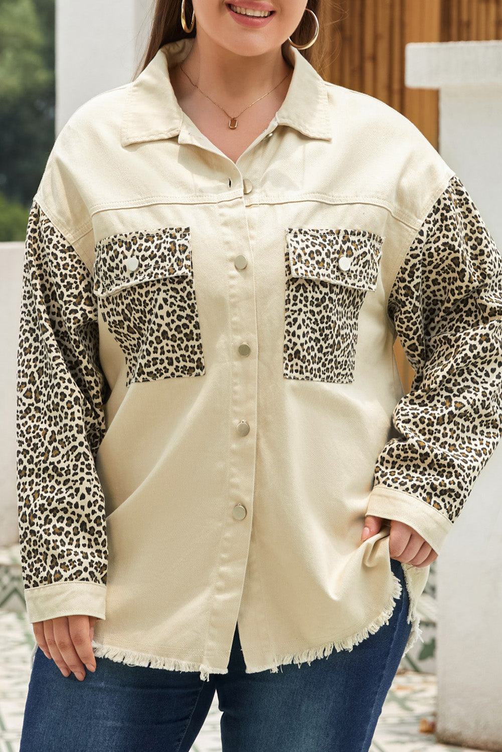 Stilla | Størrelse Leopard Knappet Op Rå Kant Denim Jakke