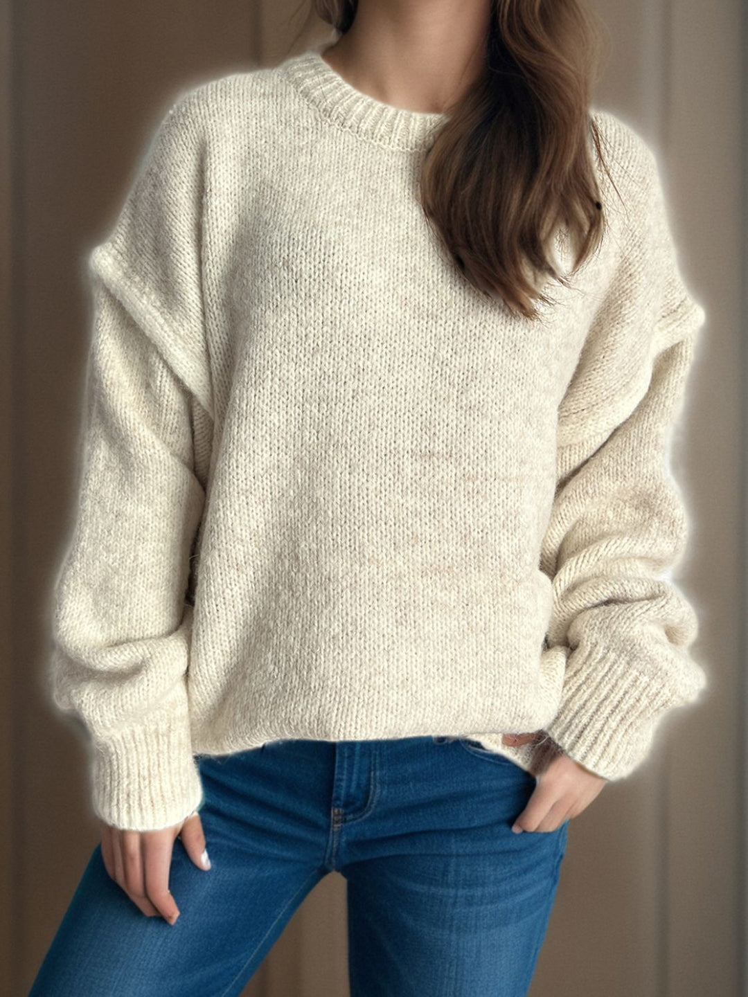 Stilla | Pullover med rund halsudskæring, overskårne skuldre og kontrasterende kant