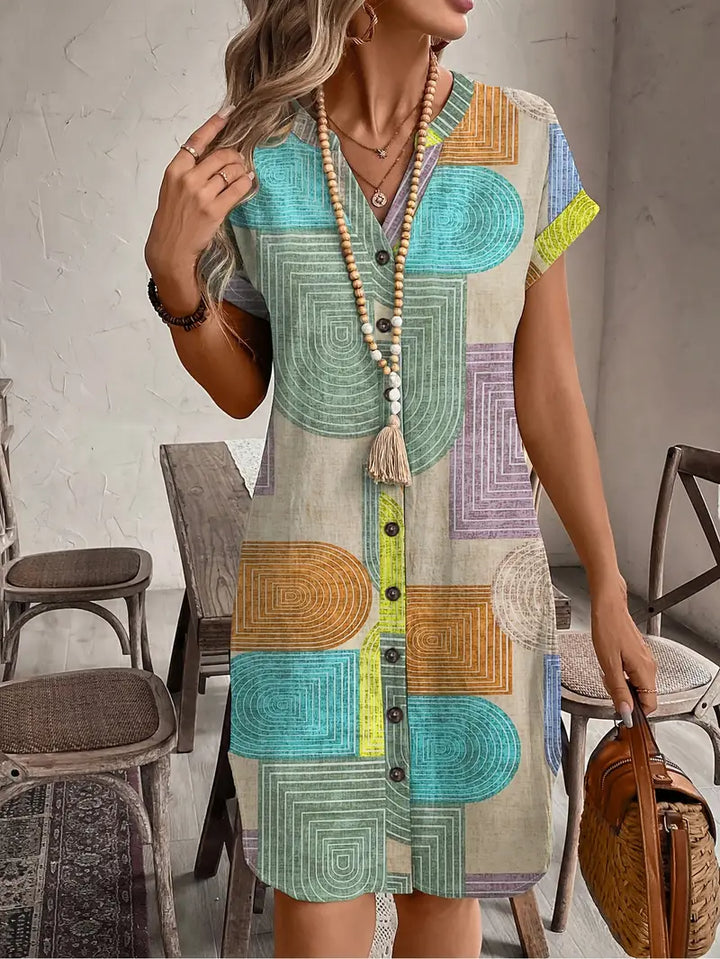 Stilla | Sommerskjorte Med Geometrisk Print V-Hals Og Knaplukning Elegant Midikjole