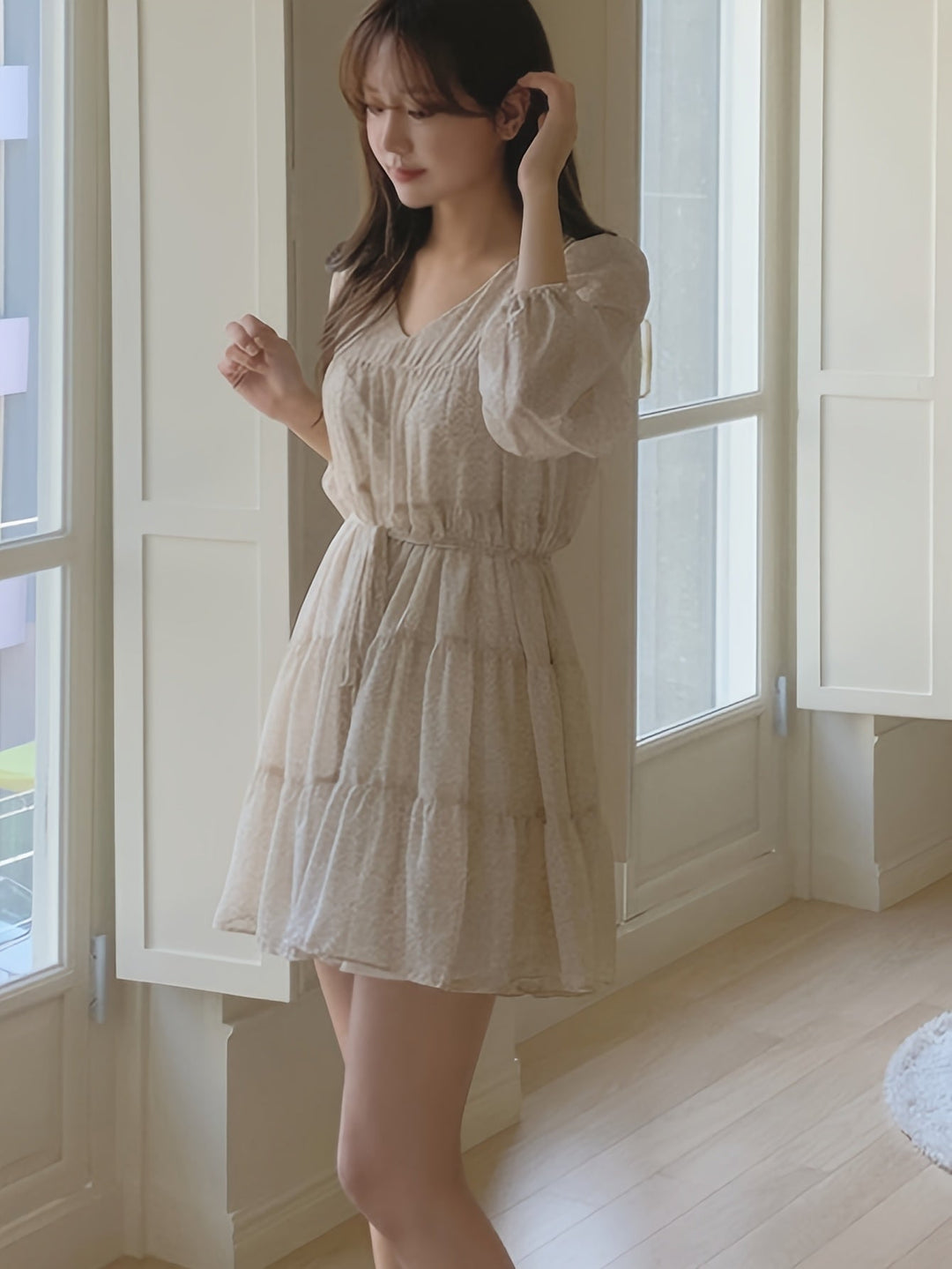 Stilla | Elegant Sommerkjole Chiffon, Blomster Mønster, V-Hals, Bånd Taljen
