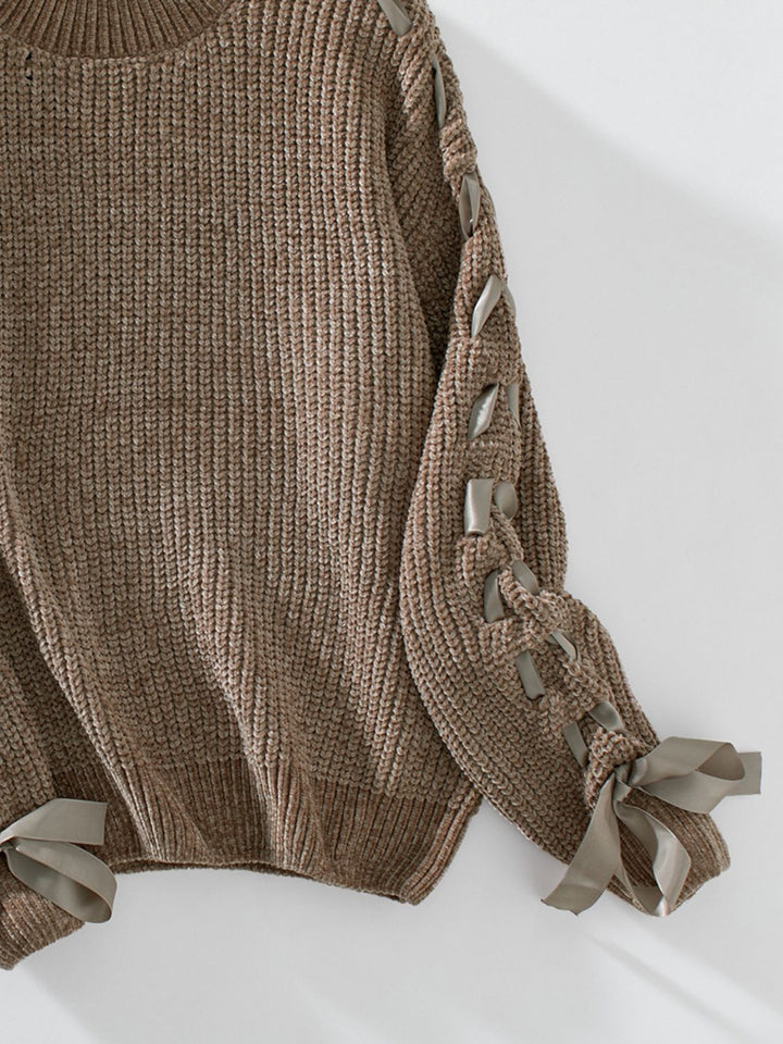 Stilla | Pullover med lange ærmer og rund, snøret krave