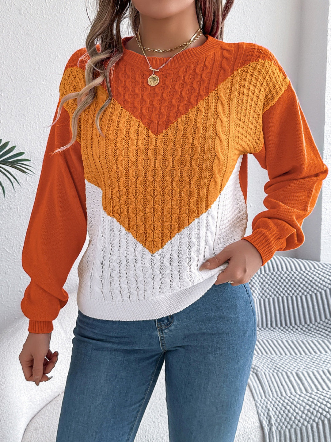Stilla | Pullover med kontrasterende lange ærmer og rund hals