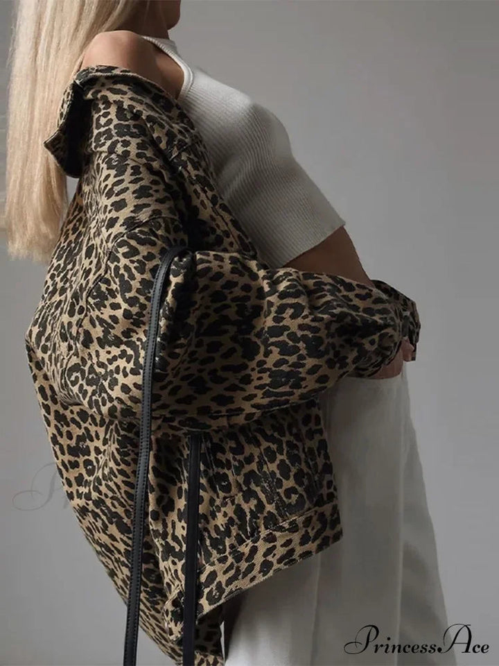 Stilla | Slim Fit Denimjakke med Leopard Broderi