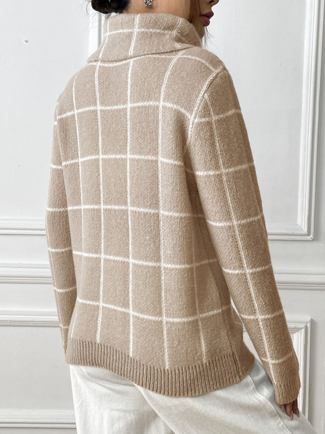 Stilla | Pullover med høj hals og lange ærmer med hjerteformet ternet mønster