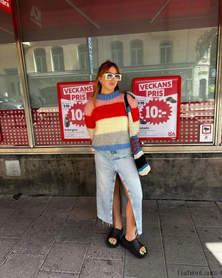 Stilla | Farverig Stribet Striktrøje til Casual Chic Looks