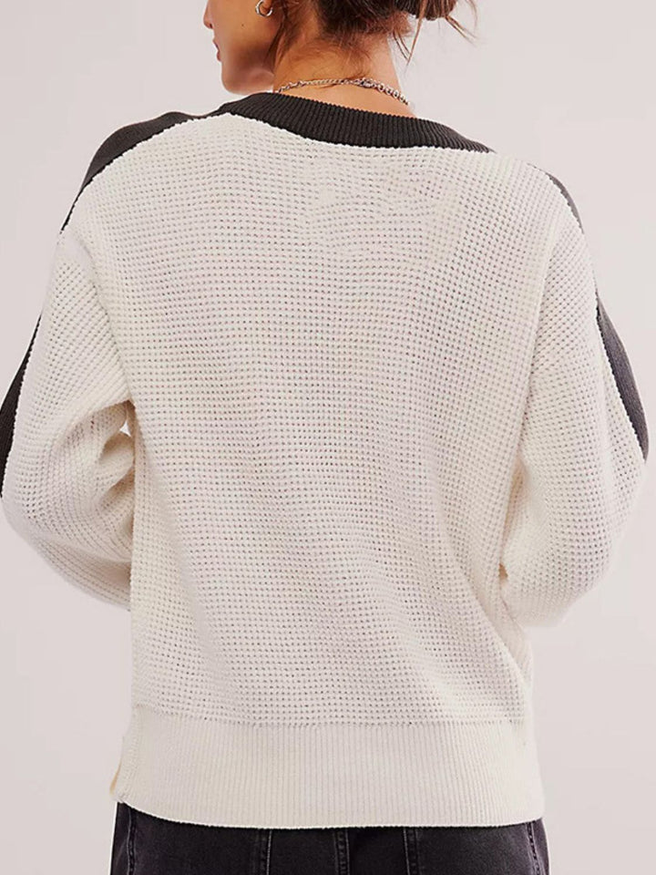 Stilla | Sweatshirt med kontrasterende rund halsudskæring i rib strik