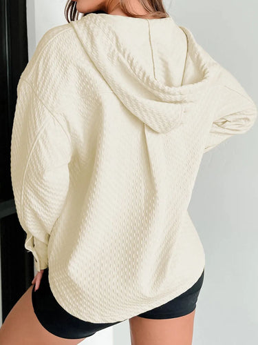 Stilla | Hætte sweater med snoretræk og midt lang knap